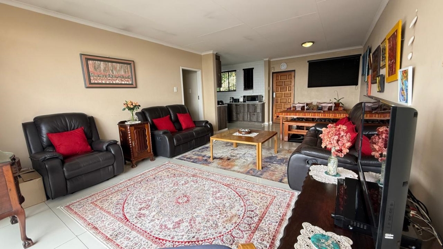 2 Bedroom Property for Sale in La Montagne Gauteng