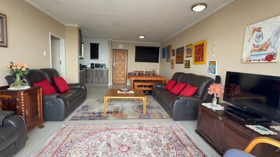 2 Bedroom Property for Sale in La Montagne Gauteng