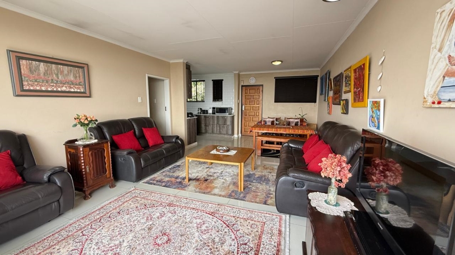 2 Bedroom Property for Sale in La Montagne Gauteng