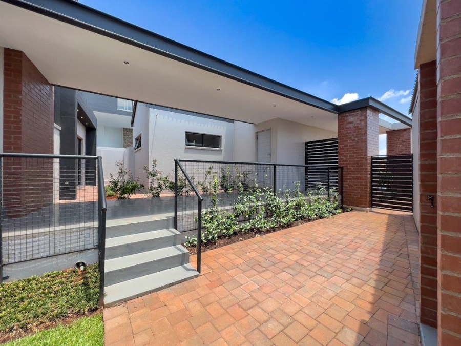 4 Bedroom Property for Sale in Midstream Heights Gauteng