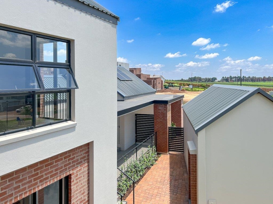 4 Bedroom Property for Sale in Midstream Heights Gauteng