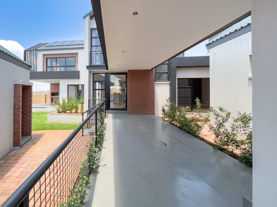 4 Bedroom Property for Sale in Midstream Heights Gauteng