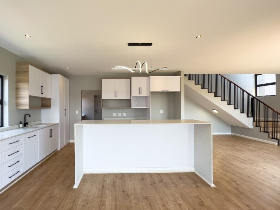 4 Bedroom Property for Sale in Midstream Heights Gauteng