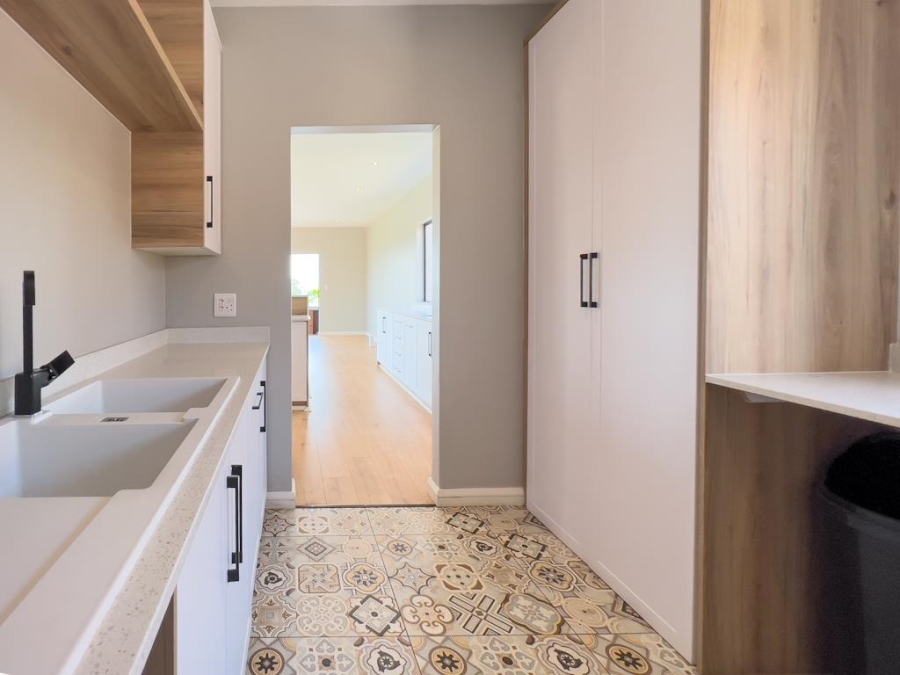 4 Bedroom Property for Sale in Midstream Heights Gauteng