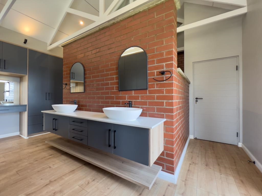 4 Bedroom Property for Sale in Midstream Heights Gauteng