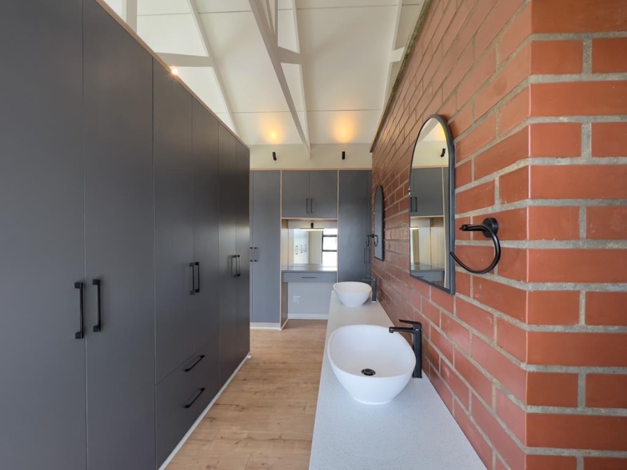 4 Bedroom Property for Sale in Midstream Heights Gauteng