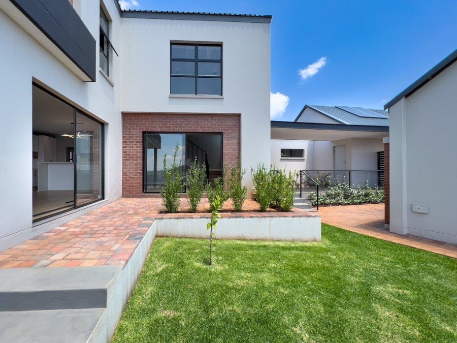 4 Bedroom Property for Sale in Midstream Heights Gauteng