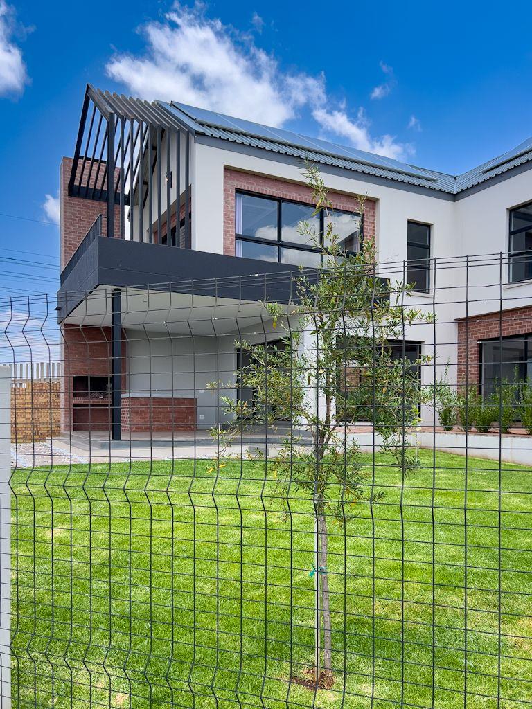 4 Bedroom Property for Sale in Midstream Heights Gauteng