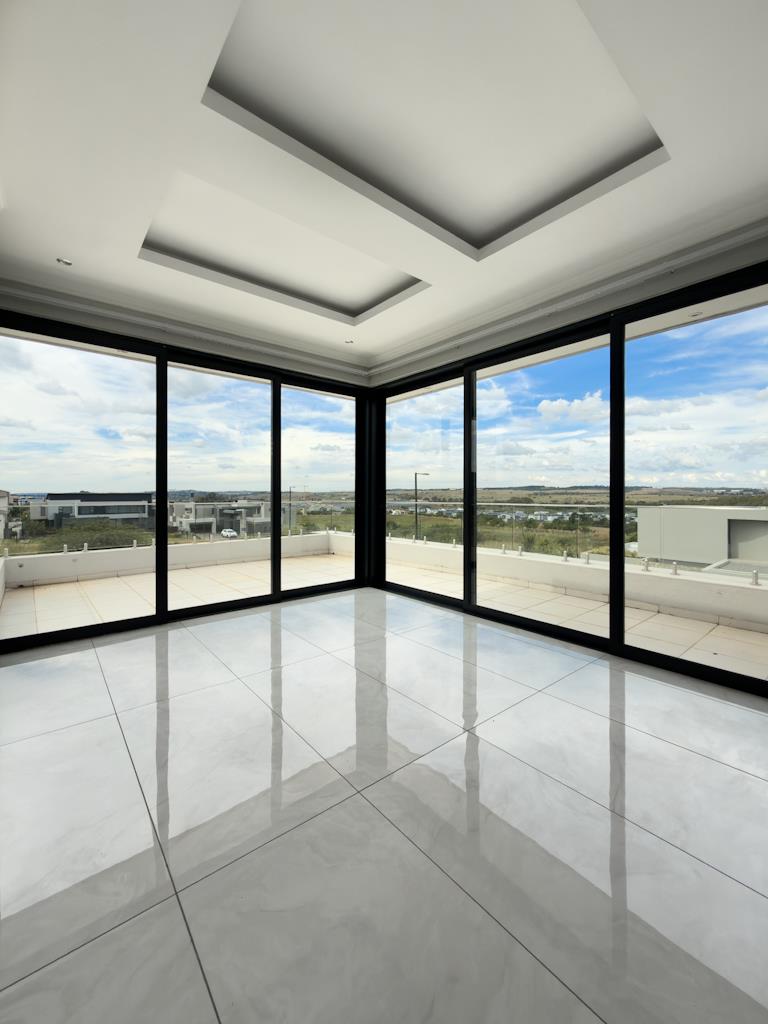 7 Bedroom Property for Sale in Midstream Ridge Gauteng