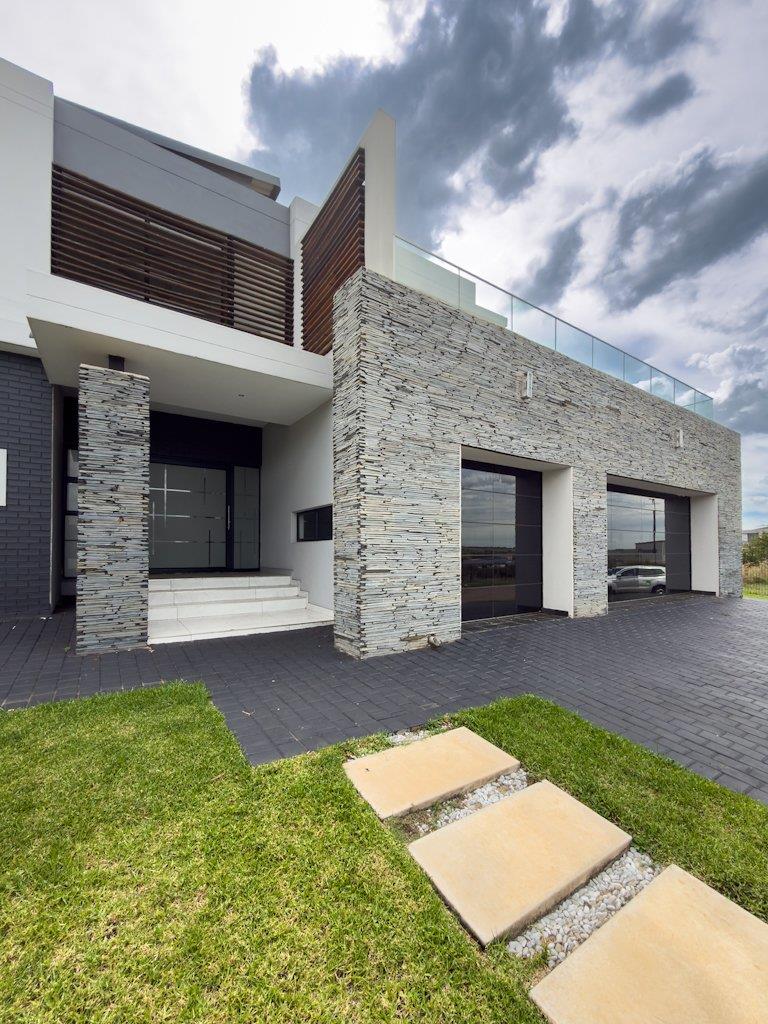 7 Bedroom Property for Sale in Midstream Ridge Gauteng