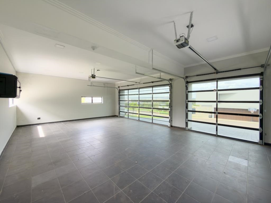 7 Bedroom Property for Sale in Midstream Ridge Gauteng