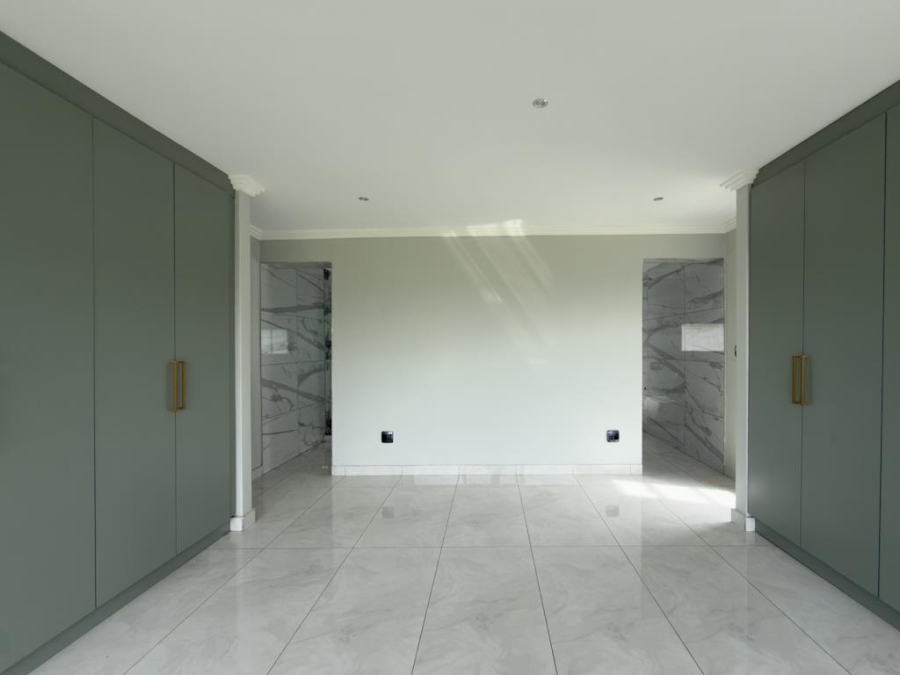 7 Bedroom Property for Sale in Midstream Ridge Gauteng