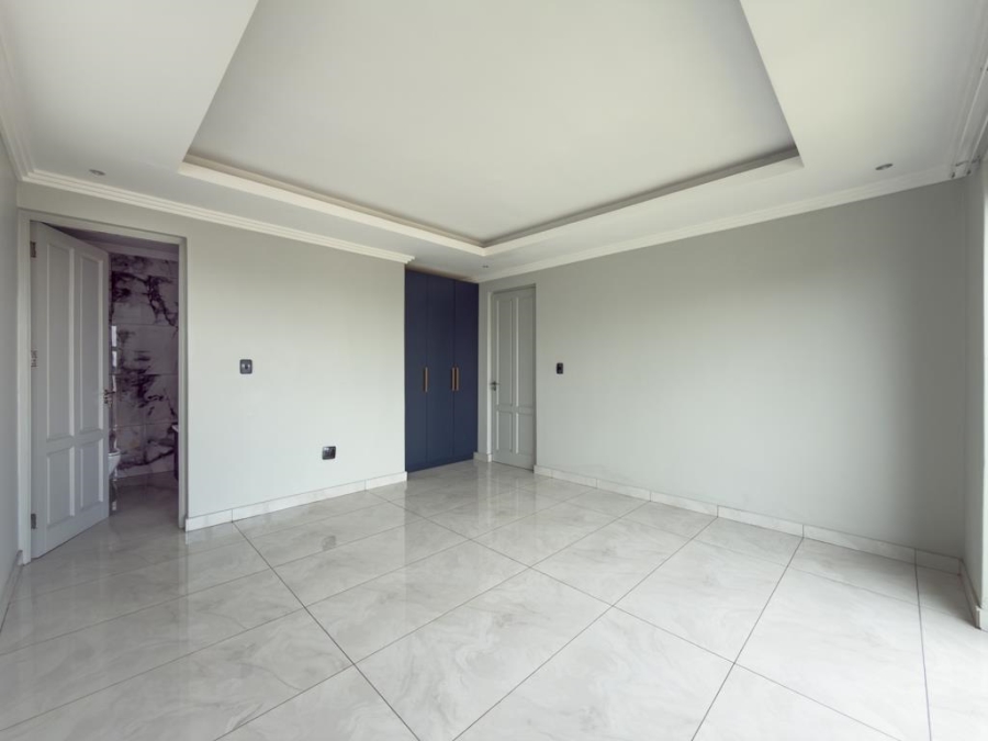 7 Bedroom Property for Sale in Midstream Ridge Gauteng