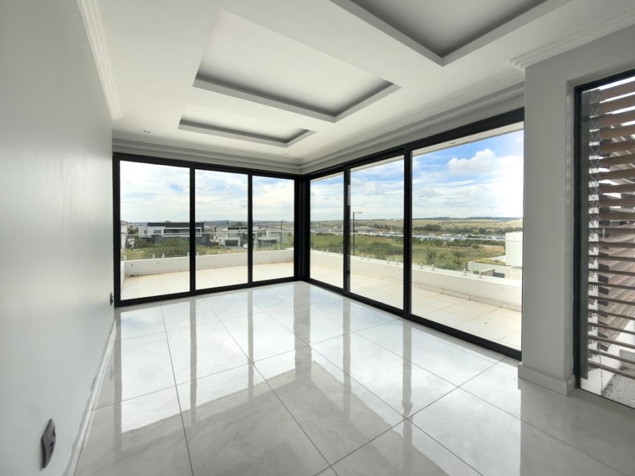 7 Bedroom Property for Sale in Midstream Ridge Gauteng