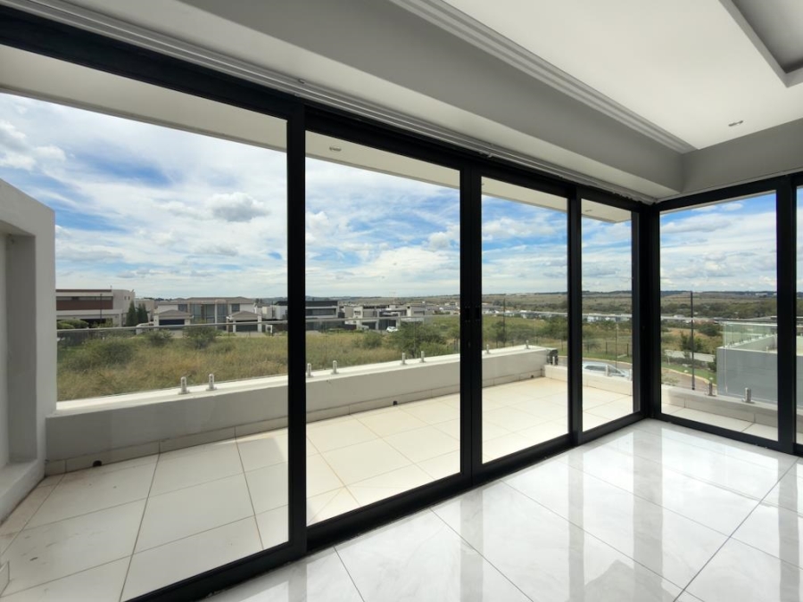 7 Bedroom Property for Sale in Midstream Ridge Gauteng