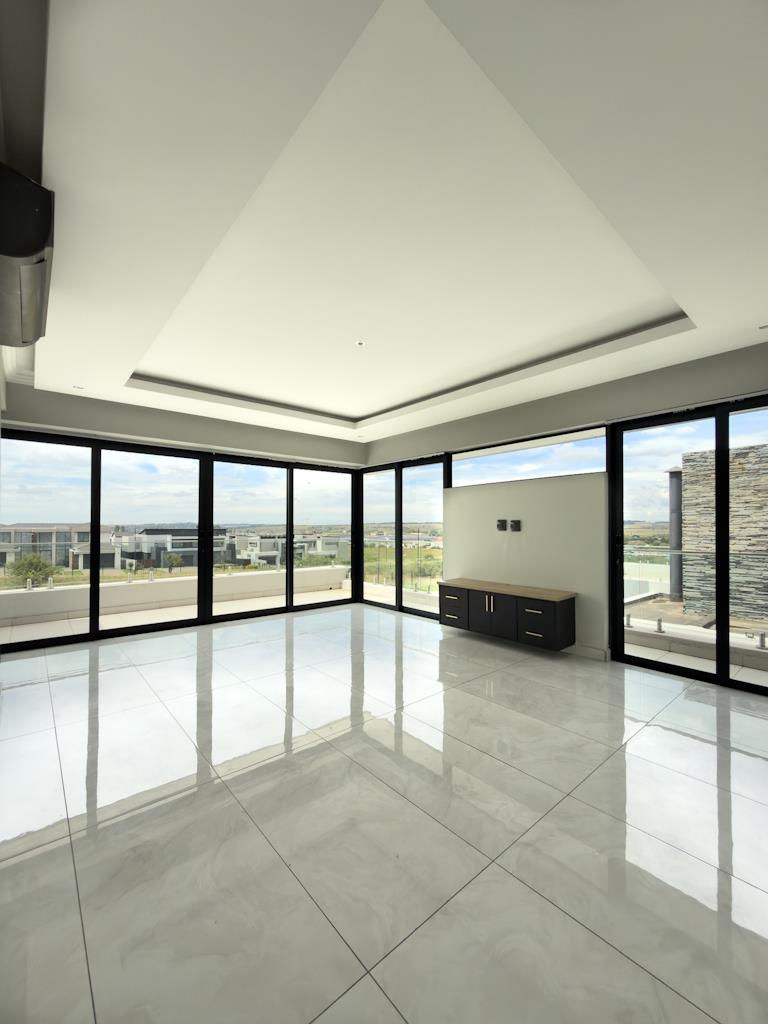 7 Bedroom Property for Sale in Midstream Ridge Gauteng