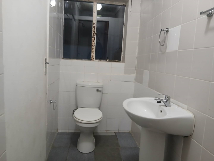 To Let 1 Bedroom Property for Rent in Lambton Gauteng