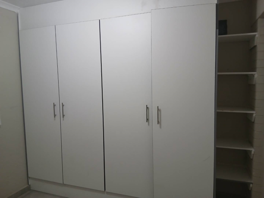 To Let 1 Bedroom Property for Rent in Lambton Gauteng