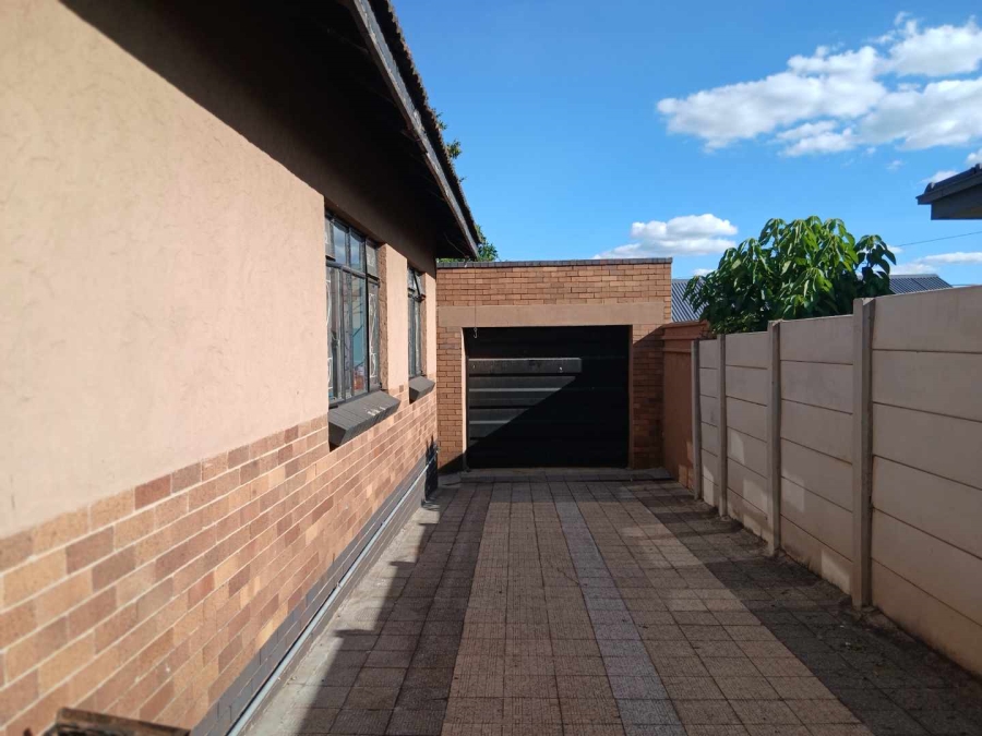 3 Bedroom Property for Sale in Symhurst Gauteng