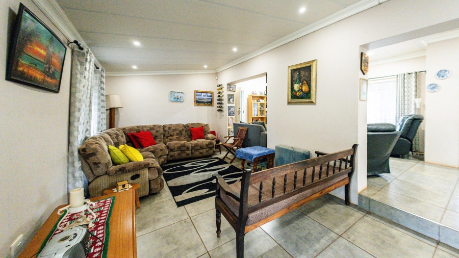 7 Bedroom Property for Sale in Grootfontein Country Estate Gauteng