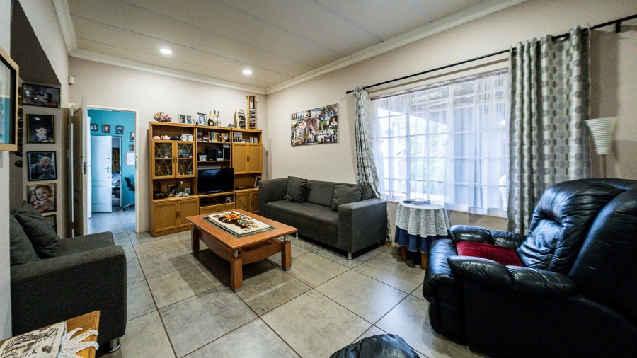 7 Bedroom Property for Sale in Grootfontein Country Estate Gauteng