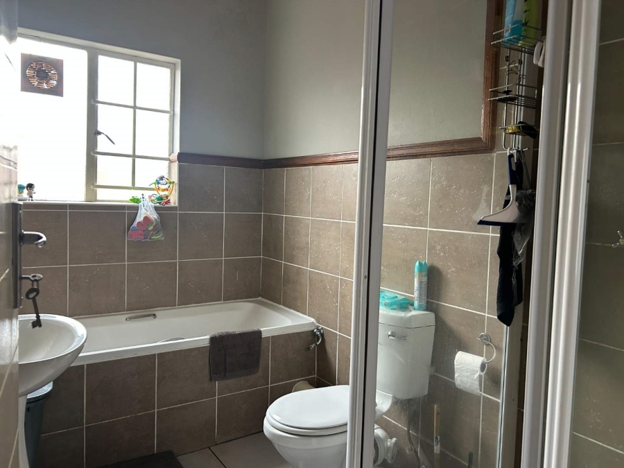 2 Bedroom Property for Sale in Rynfield Gauteng