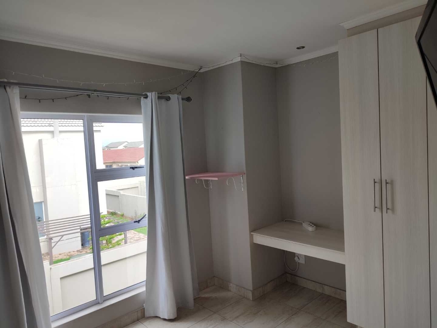 4 Bedroom Property for Sale in Thatchfield Hills Gauteng