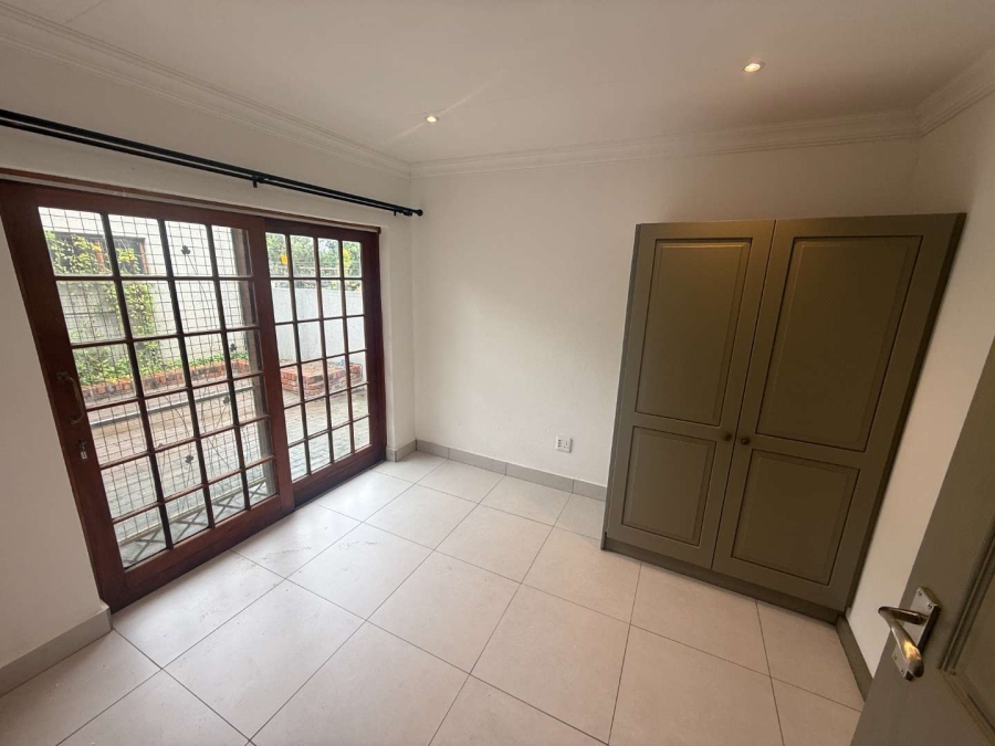 To Let 2 Bedroom Property for Rent in Ferndale Gauteng