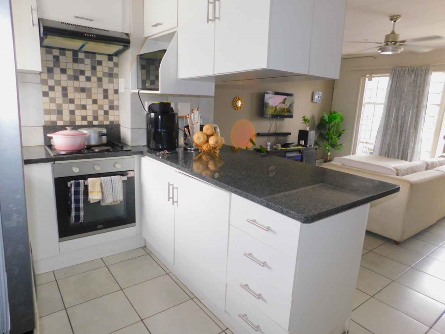 2 Bedroom Property for Sale in Paulshof Gauteng