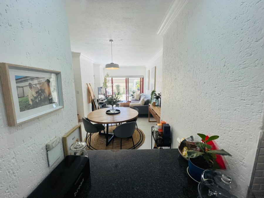 To Let 2 Bedroom Property for Rent in Morningside Gauteng