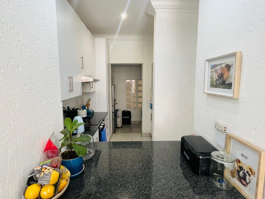 To Let 2 Bedroom Property for Rent in Morningside Gauteng