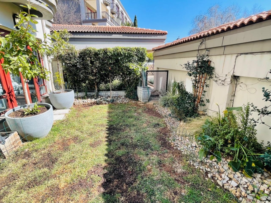 To Let 2 Bedroom Property for Rent in Morningside Gauteng