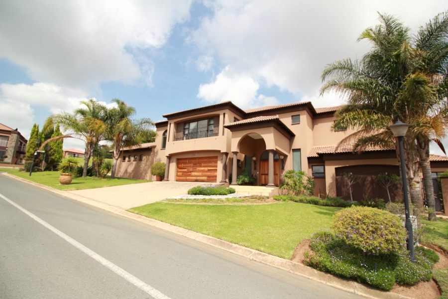 5 Bedroom Property for Sale in Blue Valley Golf Estate Gauteng