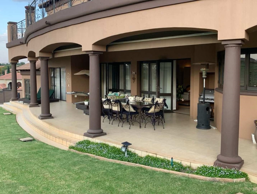 5 Bedroom Property for Sale in Blue Valley Golf Estate Gauteng