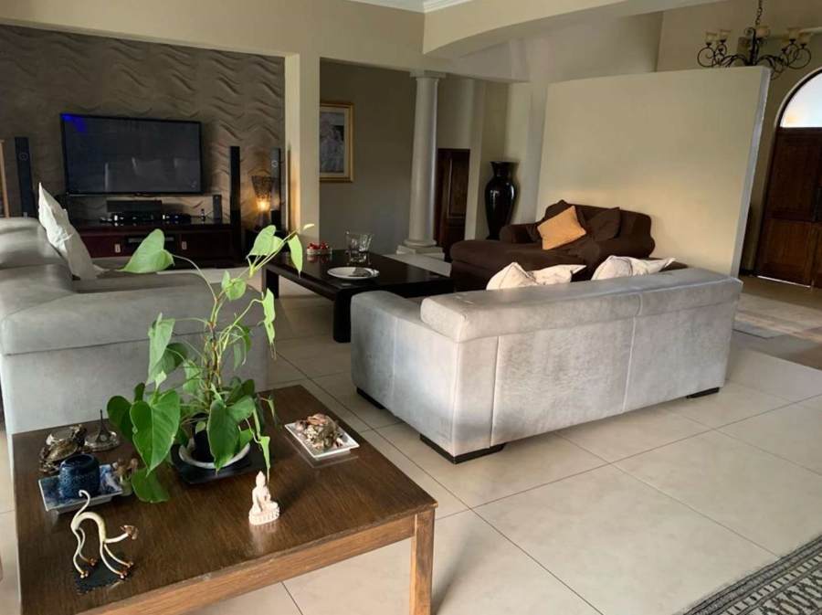 5 Bedroom Property for Sale in Blue Valley Golf Estate Gauteng