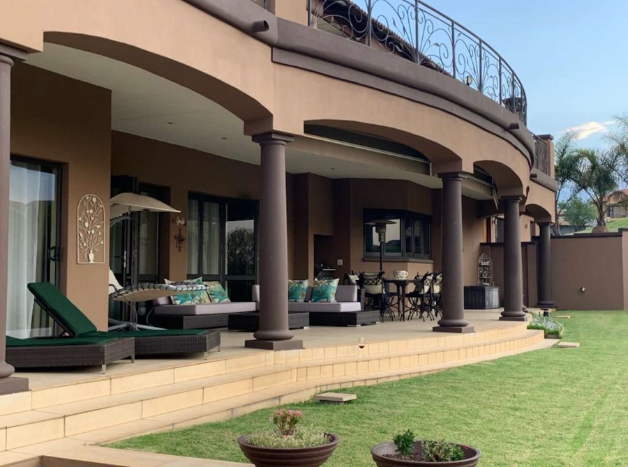 5 Bedroom Property for Sale in Blue Valley Golf Estate Gauteng