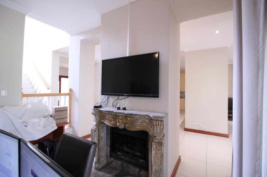 3 Bedroom Property for Sale in Blue Valley Golf Estate Gauteng