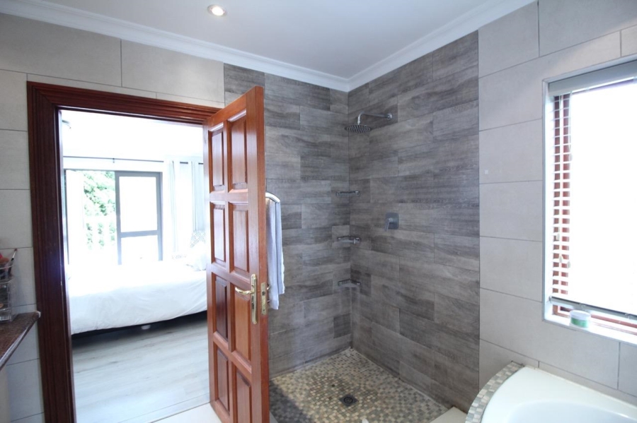 3 Bedroom Property for Sale in Blue Valley Golf Estate Gauteng