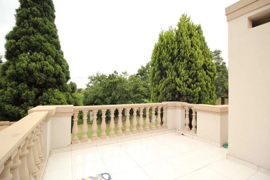 3 Bedroom Property for Sale in Blue Valley Golf Estate Gauteng