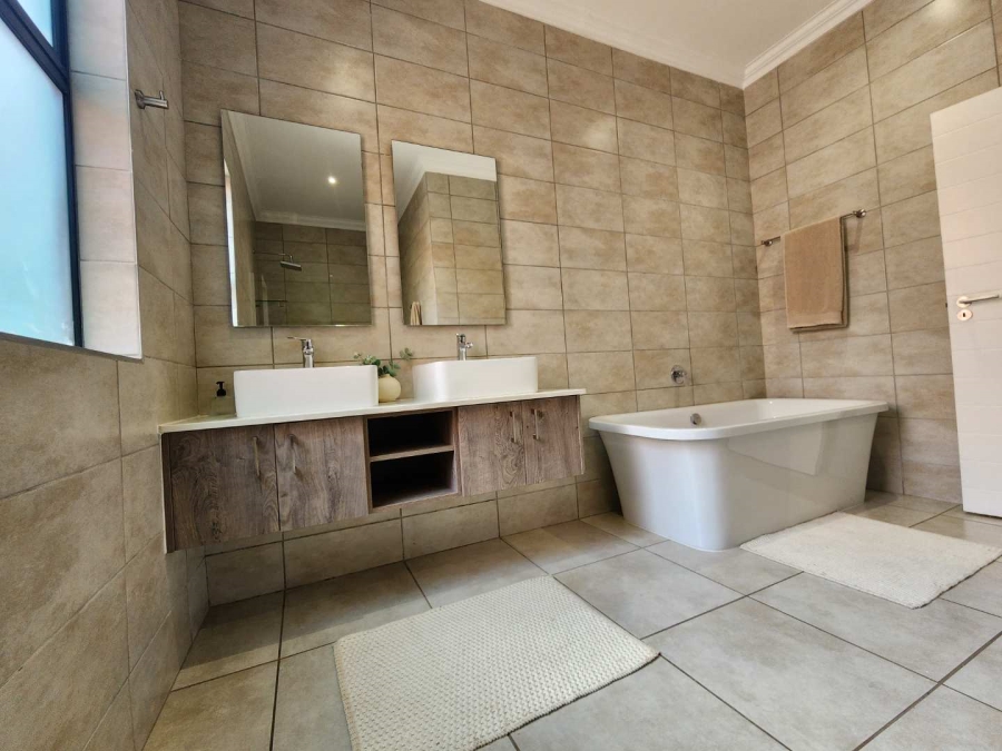 3 Bedroom Property for Sale in Six Fountains Residential Estate Gauteng