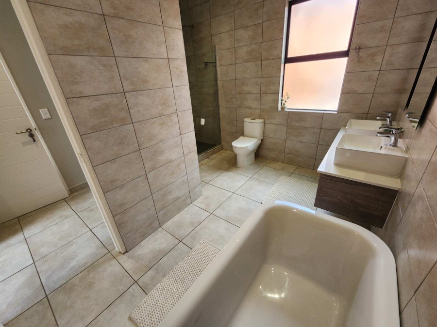 3 Bedroom Property for Sale in Six Fountains Residential Estate Gauteng