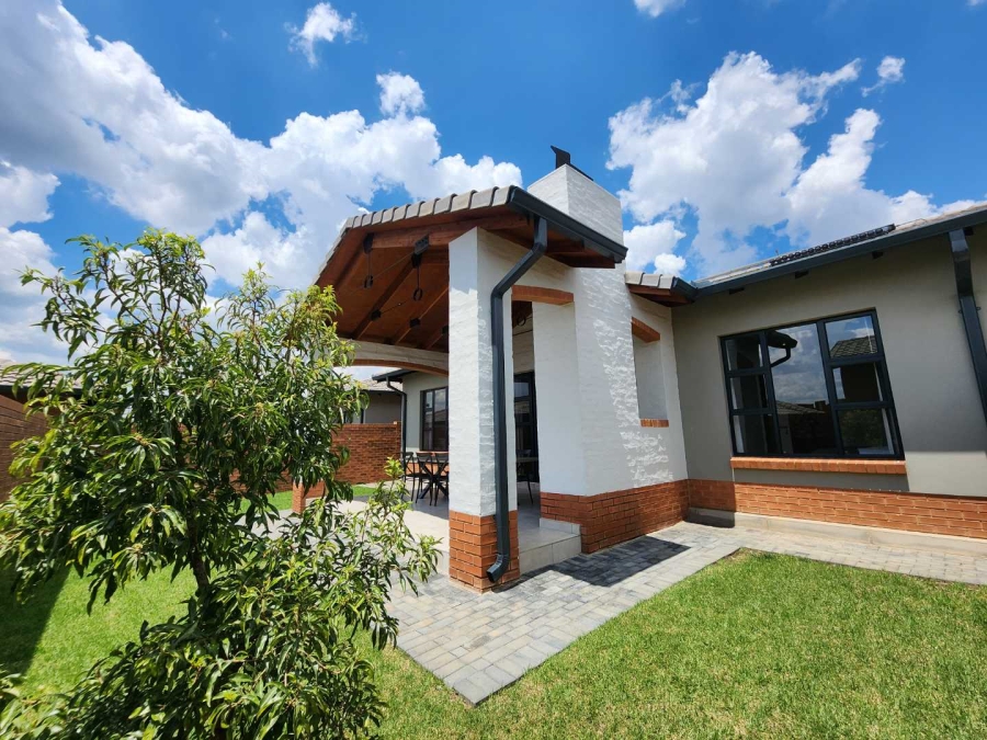 3 Bedroom Property for Sale in Six Fountains Residential Estate Gauteng