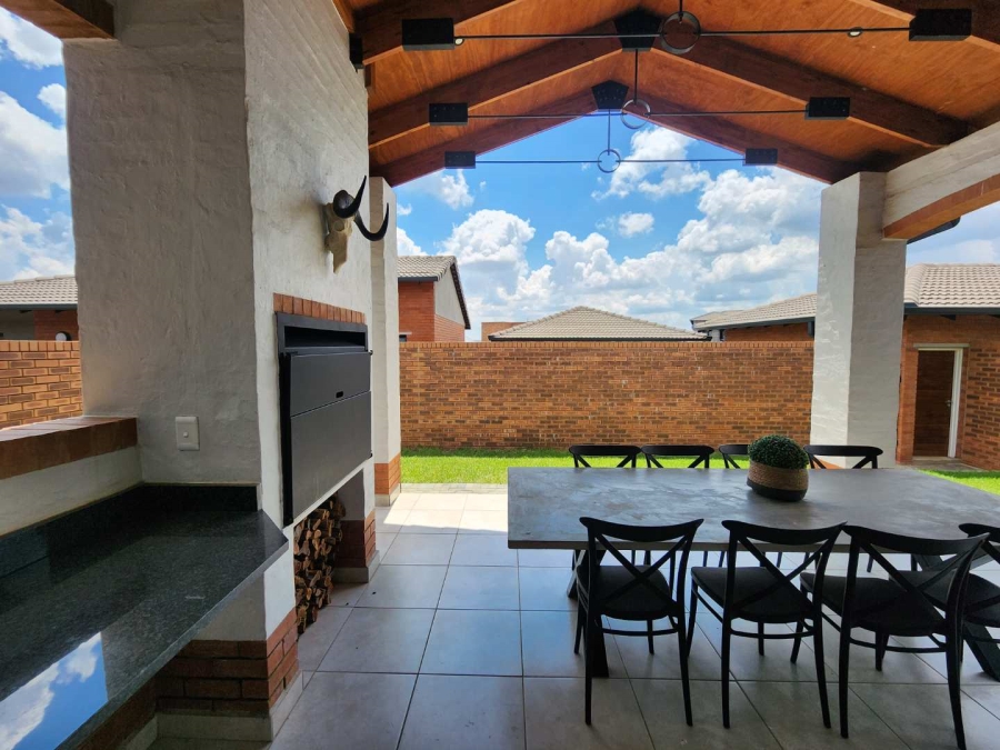 3 Bedroom Property for Sale in Six Fountains Residential Estate Gauteng