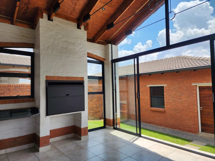 3 Bedroom Property for Sale in Six Fountains Residential Estate Gauteng