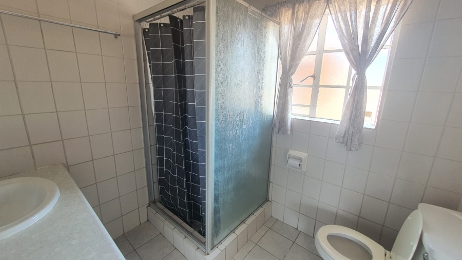 3 Bedroom Property for Sale in Bonaero Park Gauteng