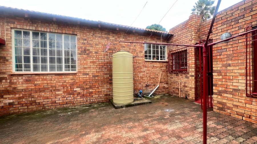 3 Bedroom Property for Sale in Alan Manor Gauteng