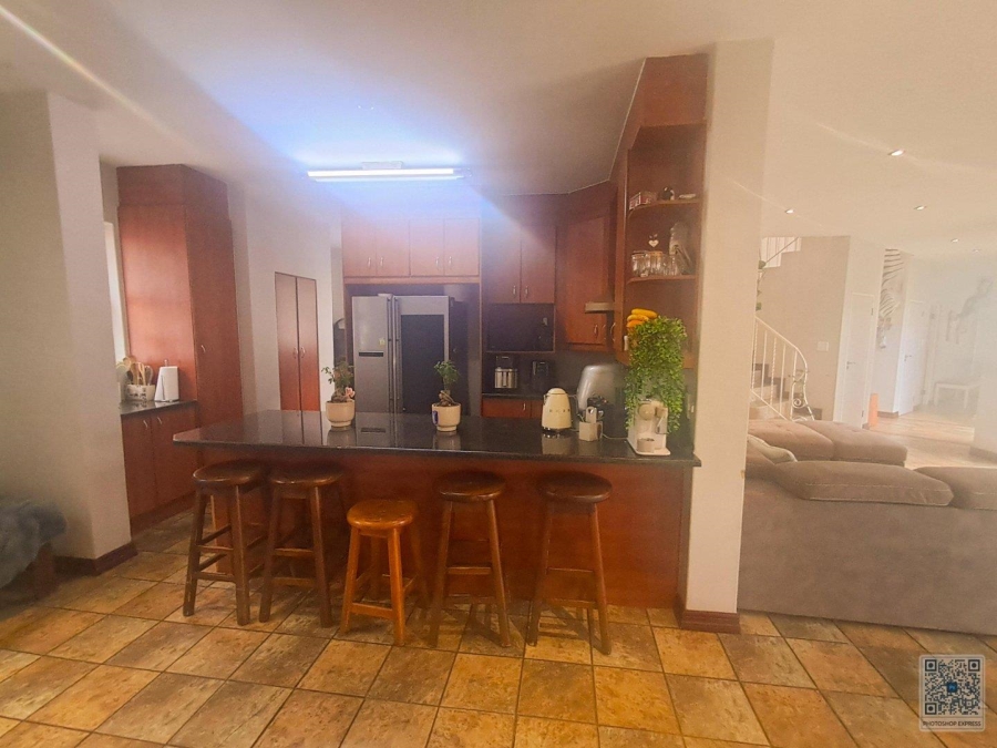 4 Bedroom Property for Sale in Glen Erasmia Gauteng