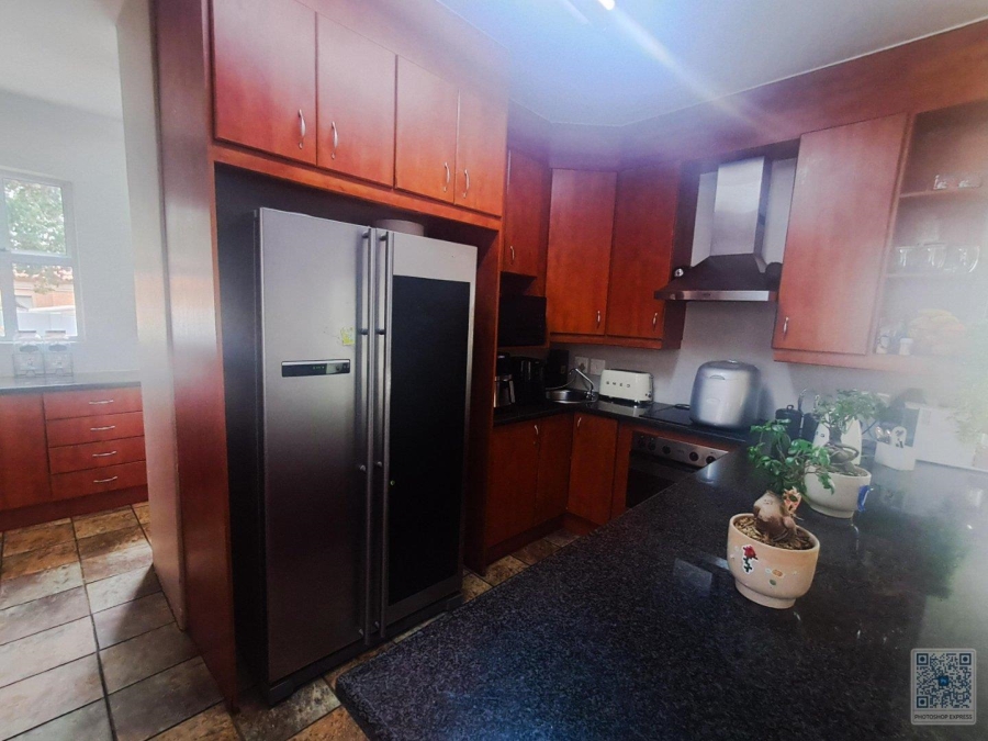 4 Bedroom Property for Sale in Glen Erasmia Gauteng