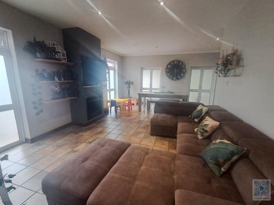 4 Bedroom Property for Sale in Glen Erasmia Gauteng