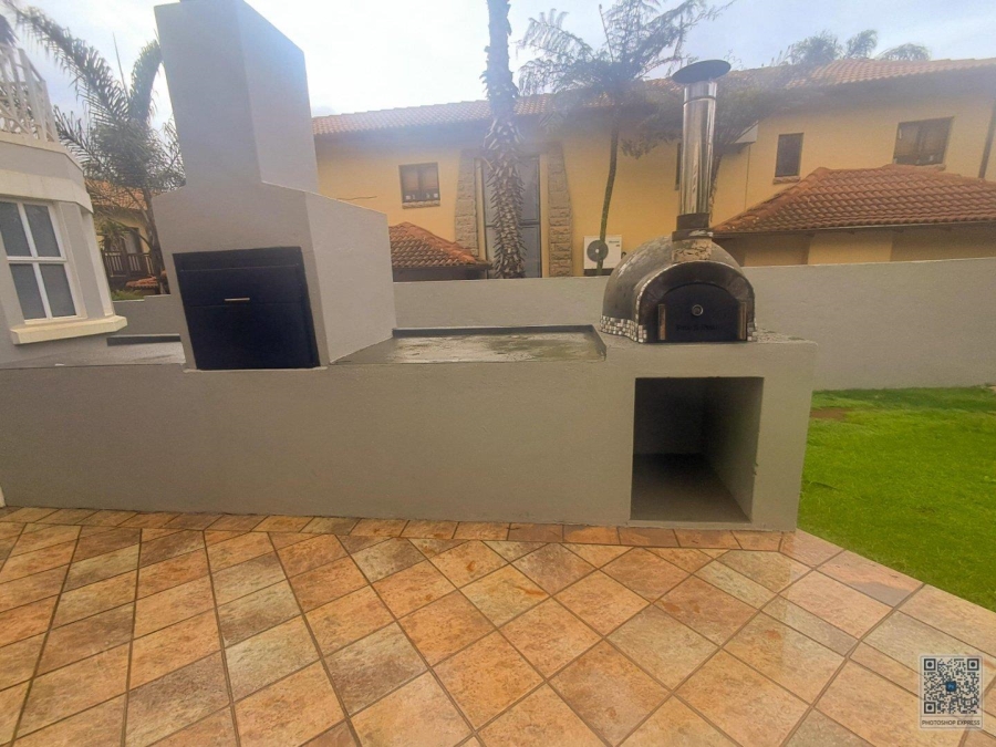 4 Bedroom Property for Sale in Glen Erasmia Gauteng